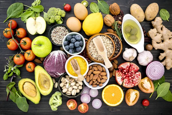 Ingredientes para la selección de alimentos saludables. El concepto de sanar — Foto de Stock