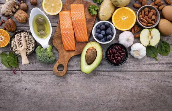 Ingredientes para la selección de alimentos saludables. El concepto de sanar — Foto de Stock