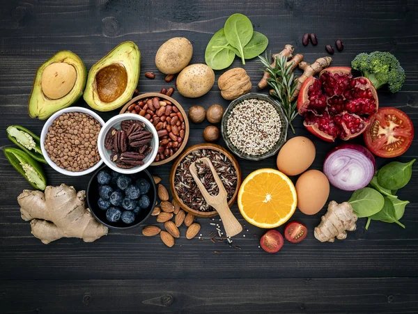 Ingredientes para la selección de alimentos saludables. El concepto de sanar — Foto de Stock