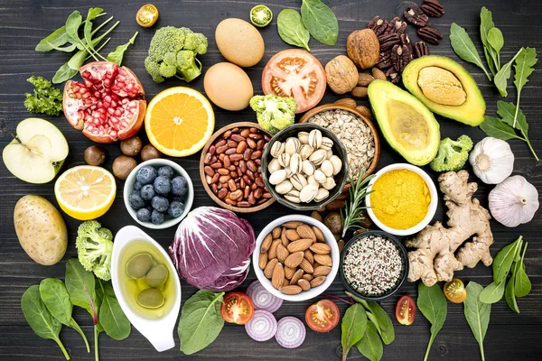 Ingredientes para la selección de alimentos saludables. El concepto de sanar — Foto de Stock