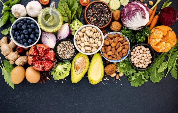 Ingredientes para la selección de alimentos saludables. El concepto de sanar — Foto de Stock