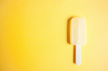 Sarı lolipop arka plan. 