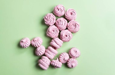 Siyah frenk üzümü marshmallow.
