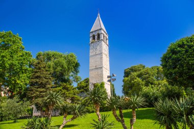 Split, Hırvatistan, çan Kulesi St Arnir ve güzel klasik parkta benedictine manastır
