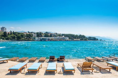Split, Hırvatistan, Adriyatik kıyıları, popüler Bacvice plajı, şehrin en büyük yüzme tesisi