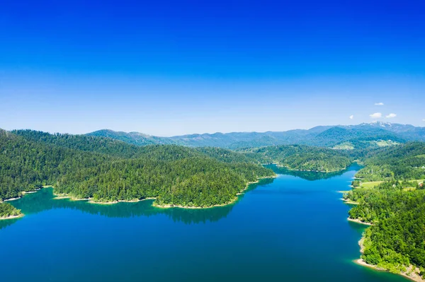 Kroatië Gorski Kotar Prachtige Lokvarsko Meer Groene Bos Risnjak Berglandschap — Stockfoto