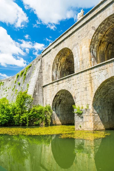 Croácia Bela Ponte Pedra Século Com Arcos Tounj Rio Tounjcica — Fotografia de Stock