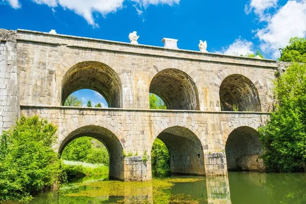 Croácia Bela Ponte Pedra Século Com Arcos Tounj Rio Tounjcica — Fotografia de Stock