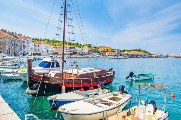 Casco Antiguo Senj Primorje Croacia Puerto Con Barcos Pasarela — Foto de Stock