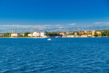 Hırvatistan, Zadar kenti, deniz manzaralı. Zadar, Adriyatik deniz kıyısındaki ünlü turizm beldesi.
