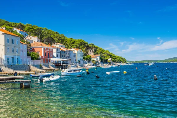 Wybrzeże Łodzie Miejscowości Mali Losinj Wyspie Losinj Wybrzeże Adriatyku Chorwacji — Zdjęcie stockowe