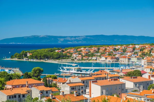 クロアチアのクレース島にあるクレースの町のパノラマビュー 美しいアドリア海の景色 — ストック写真