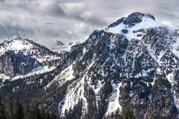 Alpská Krajina Vrcholy Pokrytou Sněhem Mračny Bavorsko Německo — Stock fotografie
