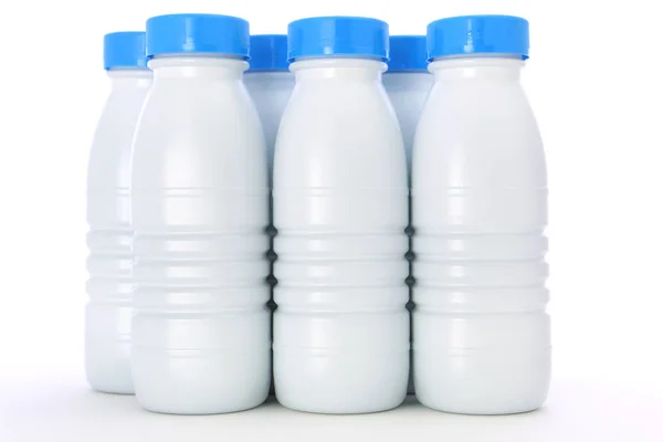 Weiß Kunststoff Milchflaschen Blau Kork Kein Hintergrund Isoliert Ökologie Recycling — Stockfoto