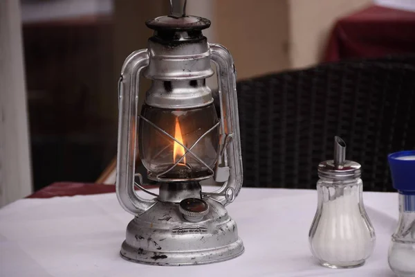 Kerosene Lamp Salt Hodgepodge Stand White Tablecloth Outdoor Restaurant — Stock Photo, Image