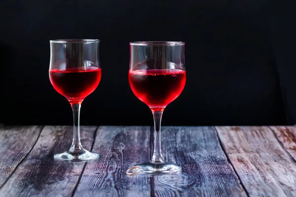 Roséwein. Wein im Glas. traditioneller georgischer Wein nach alter Technologie. Kopierraum Nahaufnahme und horizontale Orientierung. — Stockfoto