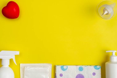 Bebek duş jeli ile Meme pompası flanşları