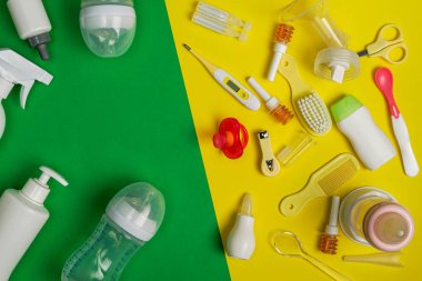 Bebek besleme aksesuarları ve bebek sağlığı ihtiyaçları üst görünümü