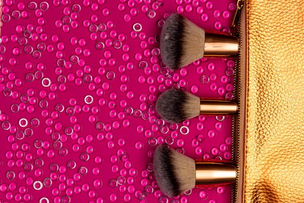 Makeup brush and blush brushes, flat lay — Stock Photo, Image