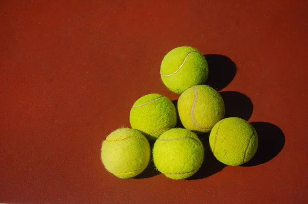 Sahada Tenis Topları — Stok fotoğraf
