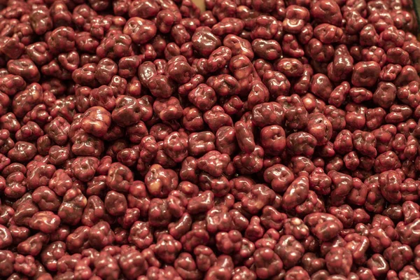 Confectionery red grains. It was taken in front of the store.