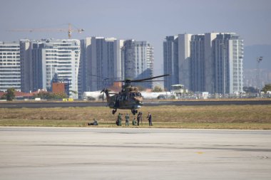 İstanbul, Türkiye - 18 Eylül-2019: Türk Kara Kuvvetleri Teknofest festivalinde tatbikat yaptı.