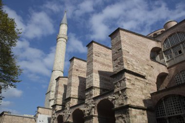 İstanbul, Türkiye - 19 Eylül-2019: Ayasofya Müzesi'nin yakın çekimi. Ön planda ele alındı.