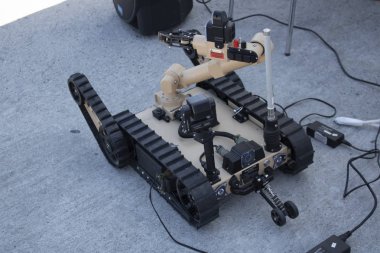 Bomba imha robotu yakın plan.