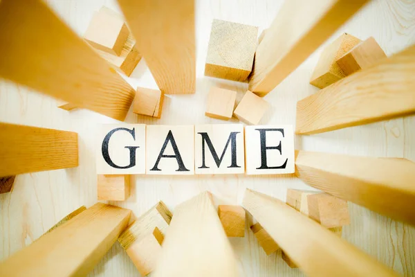 Spieltext Auf Holzwürfeln Vertikale Stäbe — Stockfoto