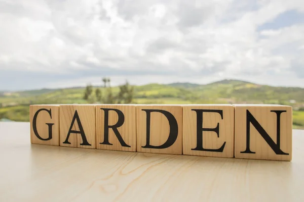 Garden Texte Cube Bois Sur Fond Nature — Photo