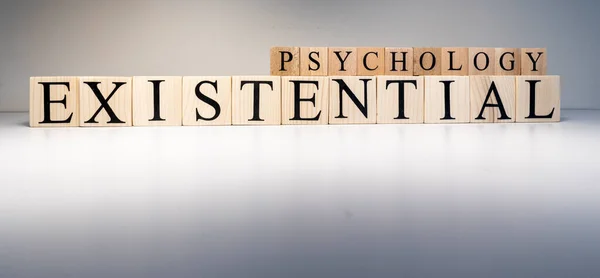 Tahta küplerden varoluşsal pischoloji metni. Psikoloji mesleği..