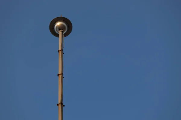 Photo Top Lightning Rod Background Blue Sky — Stock Photo, Image