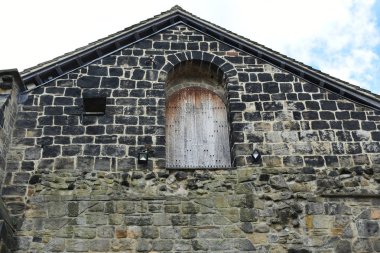 Kirkstall Abbey.A bir kamu parkta yer alan sarnıç manastır, harap. Bu c.1152 kuruldu.