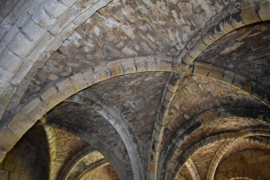 Kirkstall Abbey.A bir kamu parkta yer alan sarnıç manastır, harap. Bu c.1152 kuruldu.