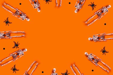 Bayram kartı, Cadılar Bayramı korku hikayesi..