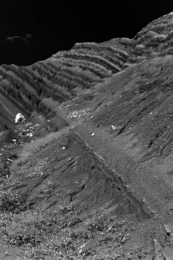 Siyah beyaz doğa fotoğrafçılığı. Jeolojik oluşumlar. Nallihan Ankara Türkiye.