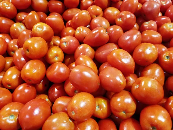 Fresh tomatoes on the market