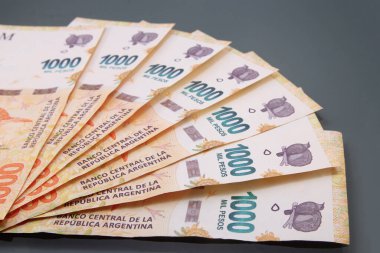 Arjantin parası, Arjantin para birimi, Pesos Argentinos. Binlerce Arjantin pezosu, bin peso nakit para..
