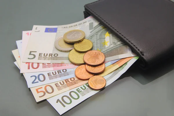 Dinero Euros Billetes Euros Varios Billetes Dentro Una Billetera Primer — Foto de Stock