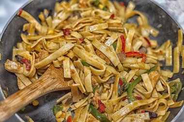 Çanak Bami Goreng