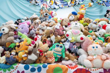 Farklı peluş oyuncaklar