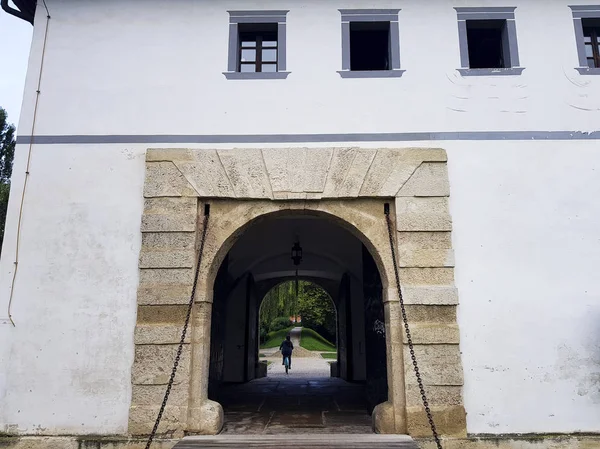 Entrance tower to the old town of Varazdin (Varaždin) — Stock Photo, Image