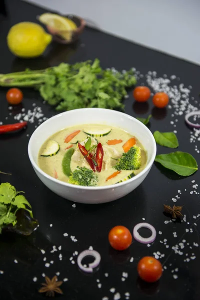 Thai Green Curry Chicken — Stock Photo, Image