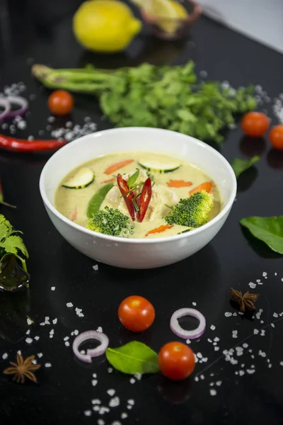 Thai Green Curry Chicken — Stock Photo, Image