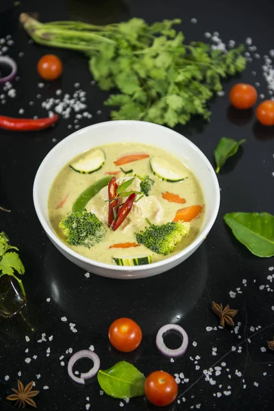 Thai Green Curry Chicken — Stock Photo, Image