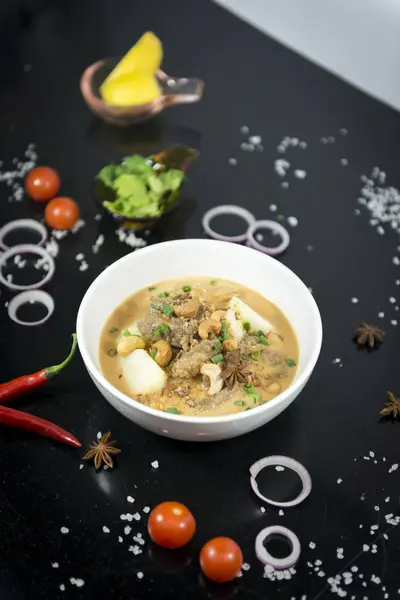 牛肉マサマン カレー タイ料理 — ストック写真