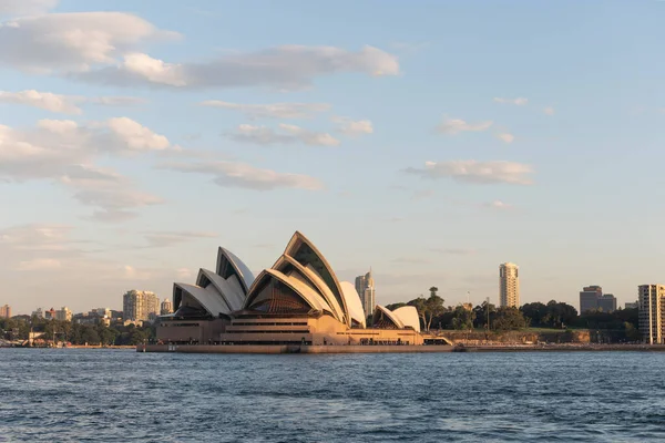 Sydney April Opernhaus Und Sydney Innenstadt Bei Sonnenuntergang — Stockfoto