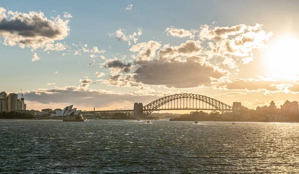 Sydney Mar Opera House Harbour Bridge Com Belo Pôr Sol — Fotografia de Stock