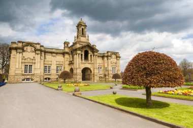 lister park boyunca manningham lane Bradford heaton alanında yer alan cartwright hall
