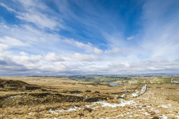 bir Batı yorkshire kış manzara sarma Kuru taş duvar